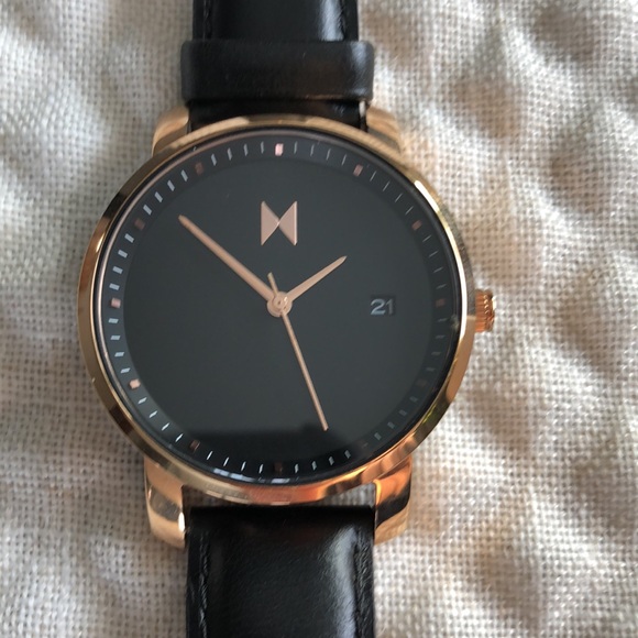 MVMT rose gold and black watch - Picture 3 of 3